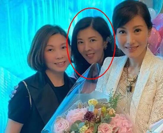 李嘉欣，时光中的优雅女神——近照曝光引发关注热议_权威解释