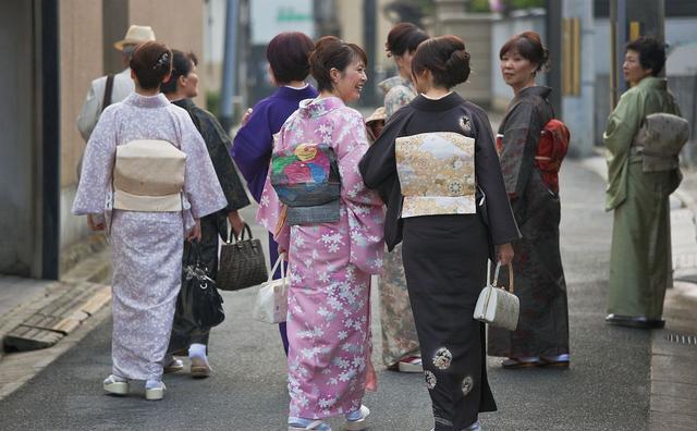 日本女孩远嫁中国，跨文化婚恋的新篇章_权限解释落实