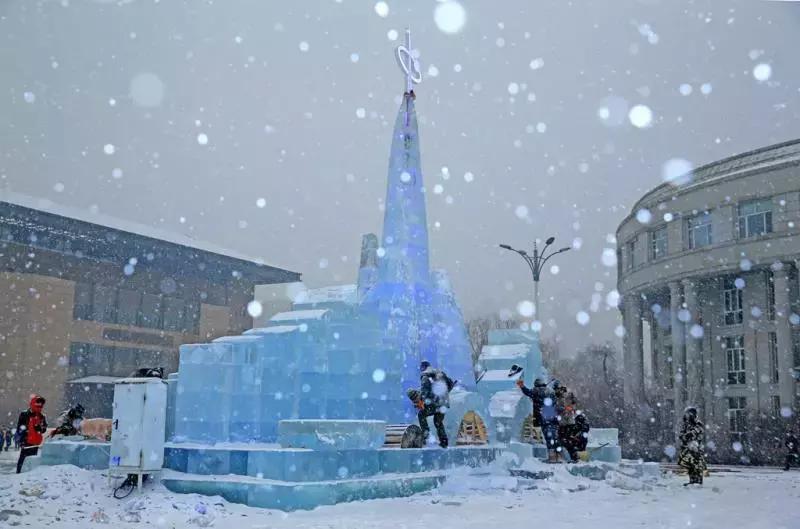 哈尔滨冰雪大世界因疫情防控暂停营业，挑战与希望并存_执行落实