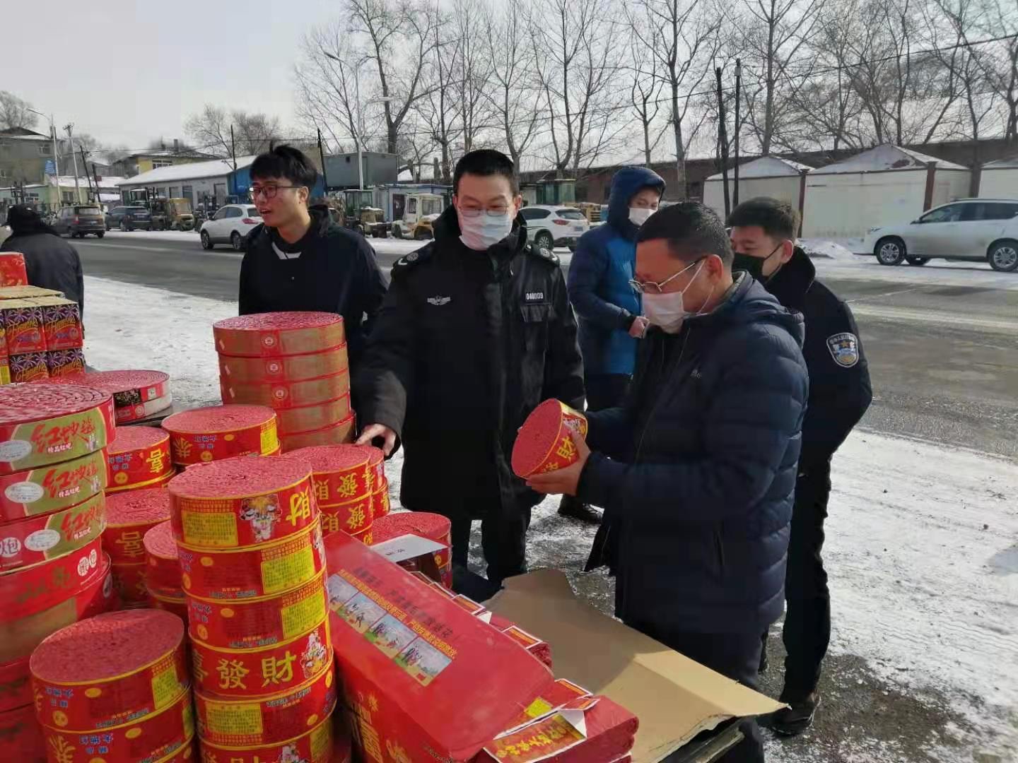 哈尔滨政府网与烟花爆竹，共绘节日盛景，倡导安全喜庆