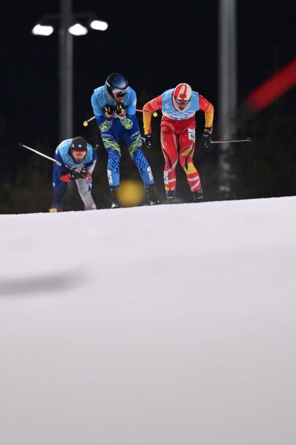 一、雪域飞驰，体验滑雪瞬间的魅力