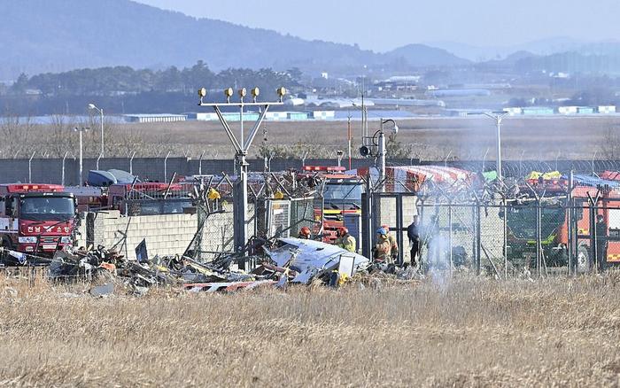 韩国客机起火事故已致167死