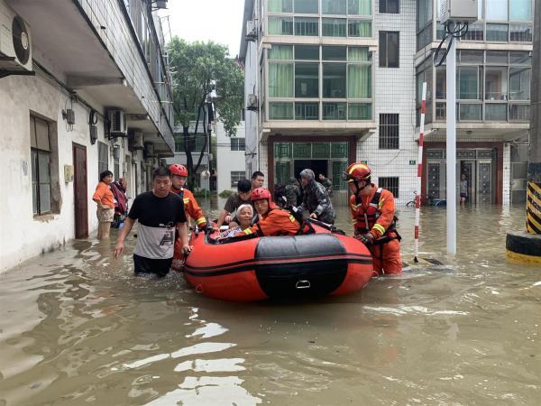 上海一隧道内大量积水原因找到了