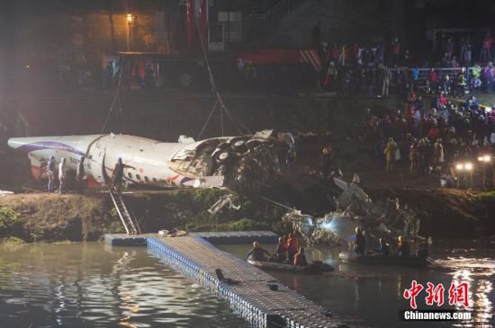 韩国济州空难的神秘，失事客机撞混凝土设施前最后 4 分钟，两个「黑匣子」均停录，为何出现这样的情况？