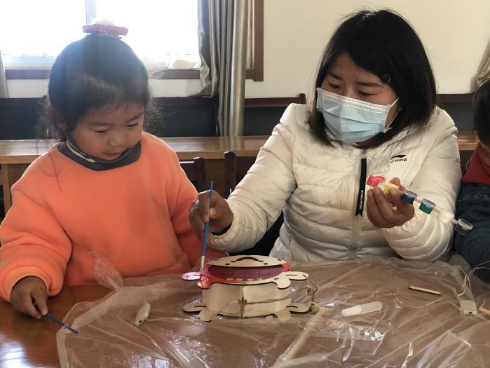 辽宁朝阳一女神形象花灯引争议，文化与审美的碰撞