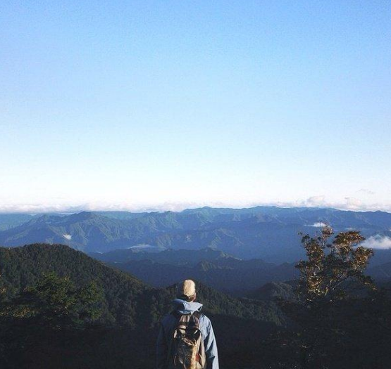 大家是喜欢一个人旅行还是多人呢？