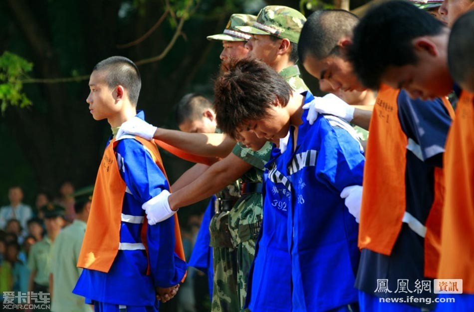 尹锡悦穿囚服拍摄嫌疑人照片，在法律与幽默之间的奇妙旅程