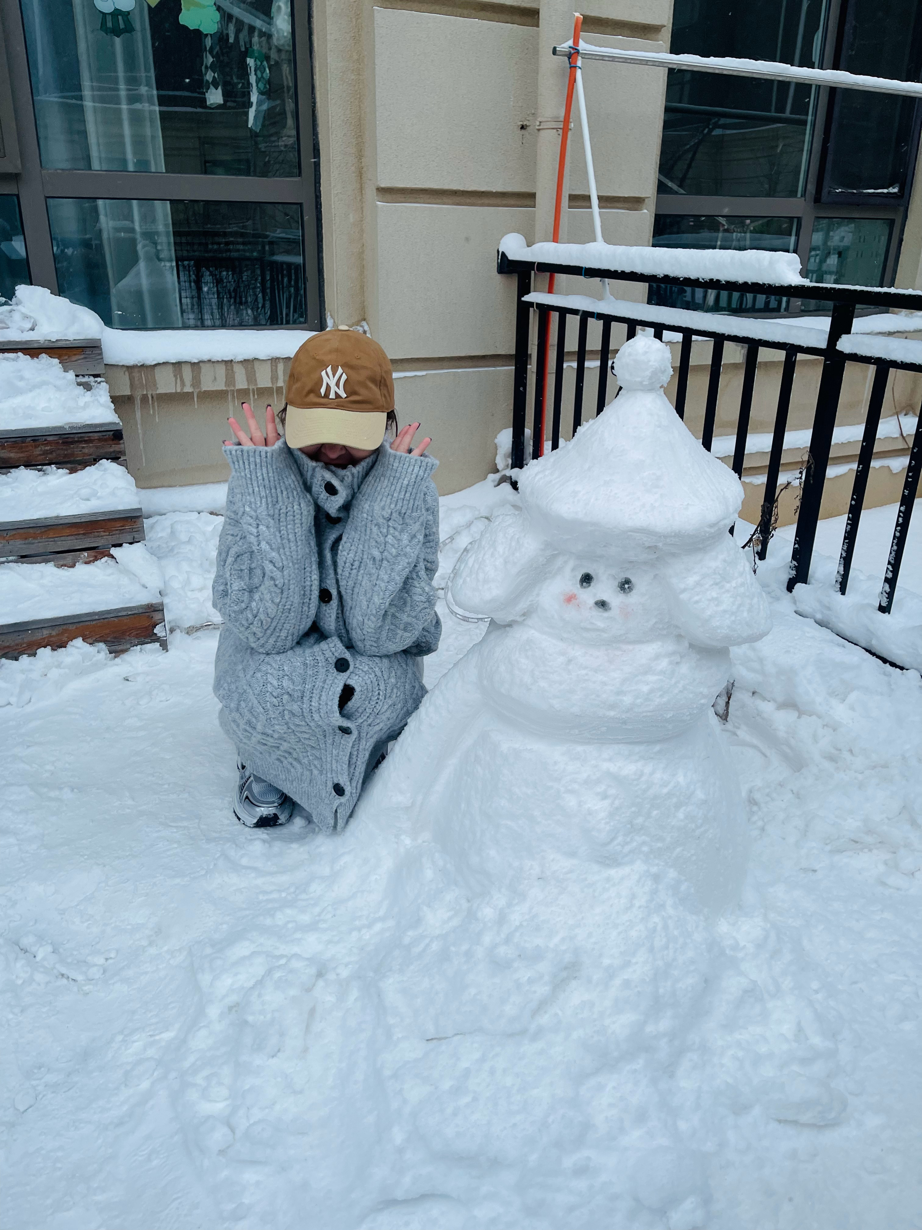 堆个雪人吧，冬季里的欢乐时光