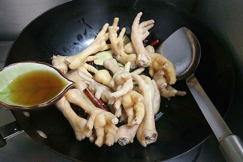 被酱烫伤获天价赔偿——美食背后的辛酸