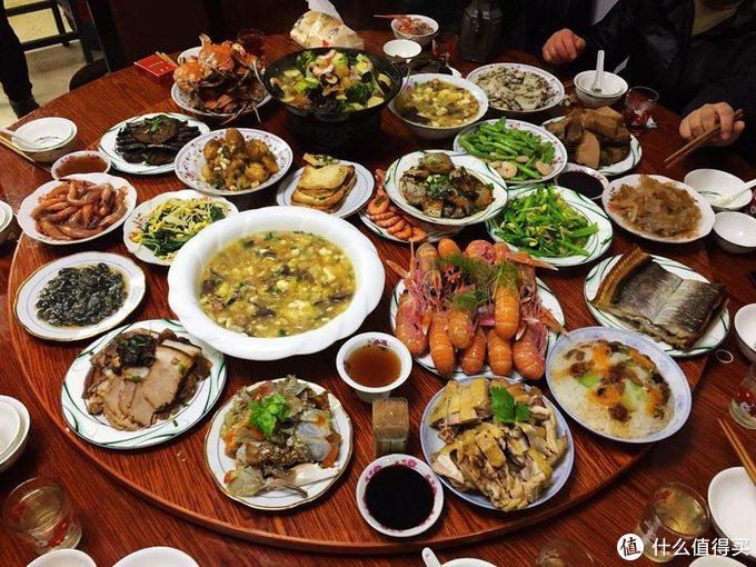 年夜饭桌上的离世人名，一场跨越时空的美食盛宴