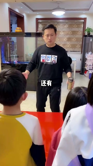 孩子们收到舅舅的十八般武艺，压岁钱背后的故事与科普知识