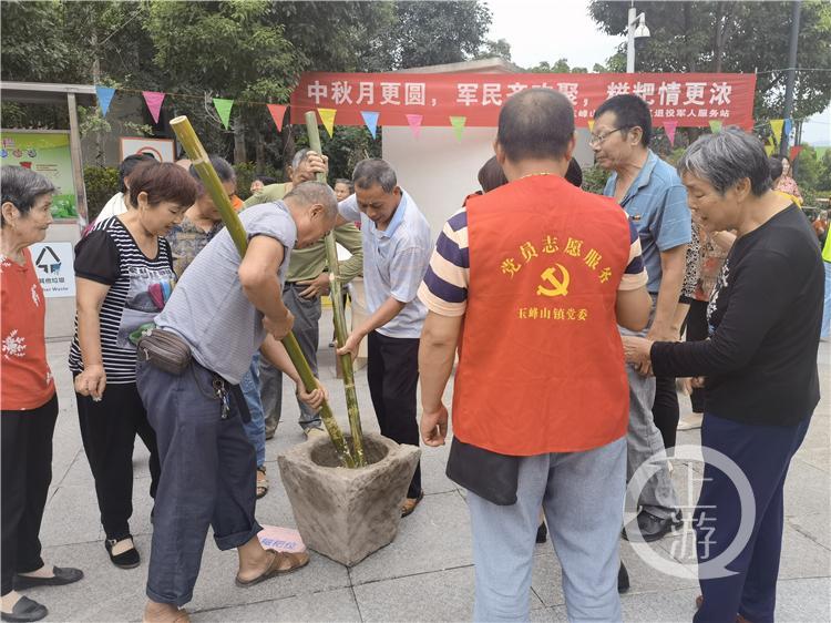 今年首次进村卖糍粑，开启乡村美食盛宴！你期待吗？悬念揭晓时刻……​。