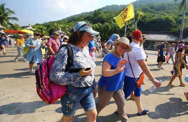 “三亚平替”挤满东北人