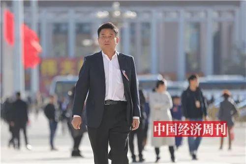 刘永好猛夸雷军，我不如雷军长得帅，背后藏着什么真相？